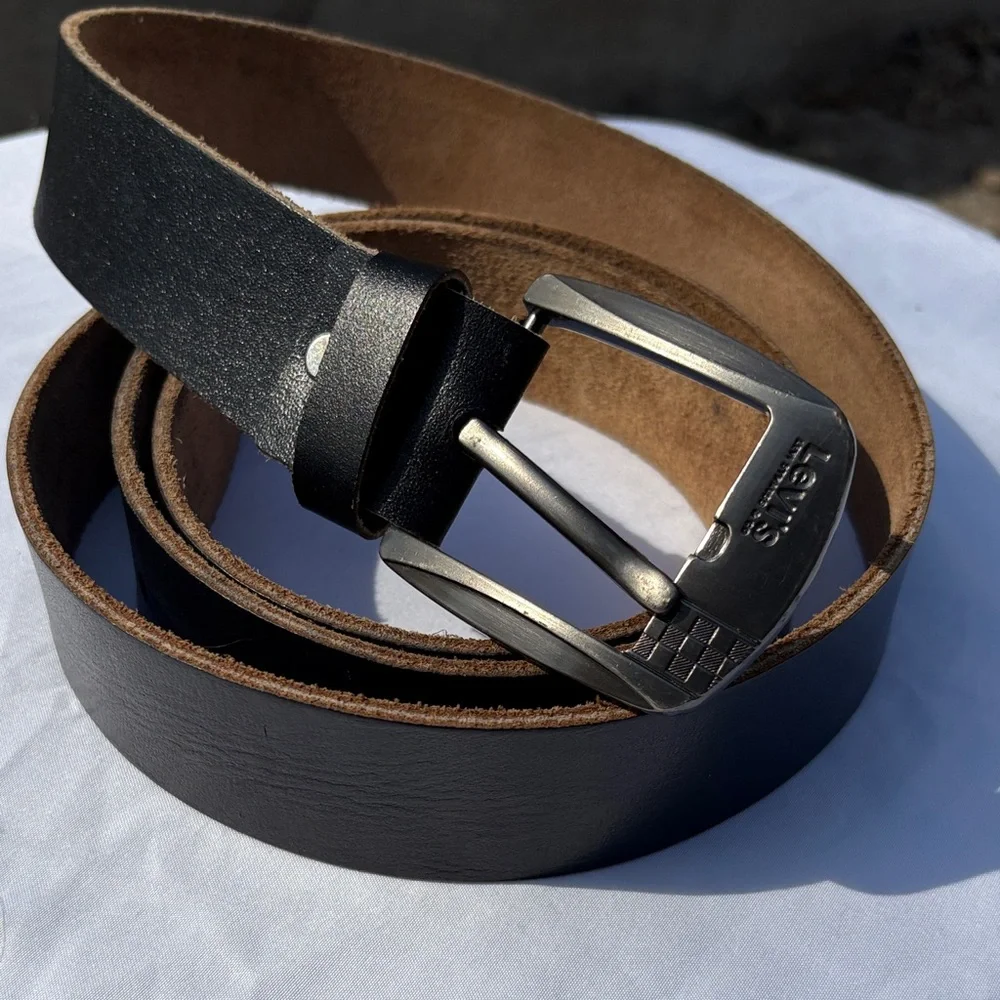 Levi’s Black Raw-edge Leather Belt Size 41-47”
